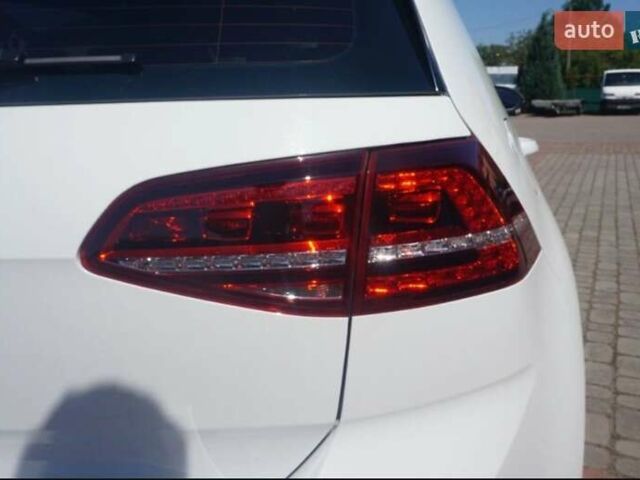 Білий Фольксваген e-Golf, об'ємом двигуна 0 л та пробігом 142 тис. км за 7900 $, фото 6 на Automoto.ua