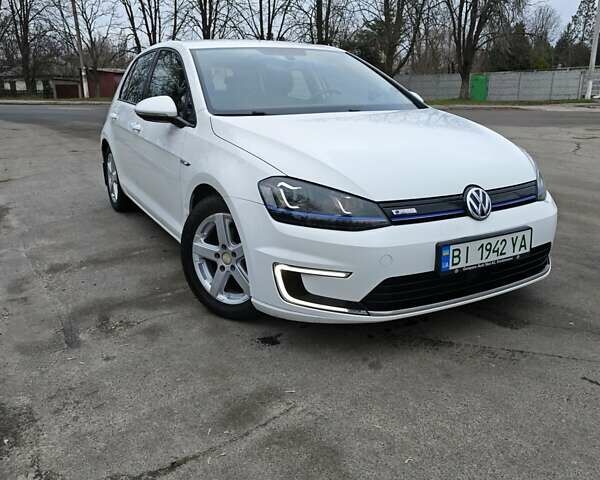 Білий Фольксваген e-Golf, об'ємом двигуна 0 л та пробігом 114 тис. км за 10000 $, фото 1 на Automoto.ua
