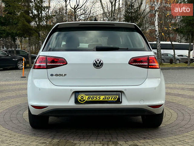 Белый Фольксваген e-Golf, объемом двигателя 0 л и пробегом 117 тыс. км за 11500 $, фото 5 на Automoto.ua