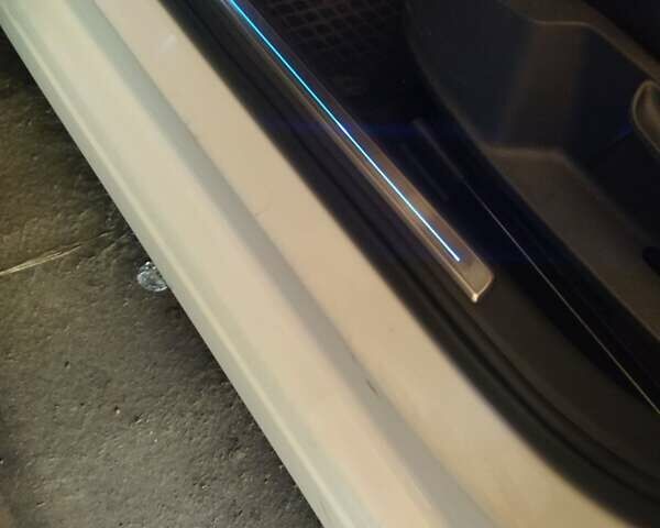 Білий Фольксваген e-Golf, об'ємом двигуна 0 л та пробігом 138 тис. км за 7900 $, фото 38 на Automoto.ua