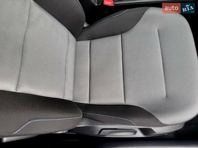 Белый Фольксваген e-Golf, объемом двигателя 0 л и пробегом 121 тыс. км за 8500 $, фото 24 на Automoto.ua