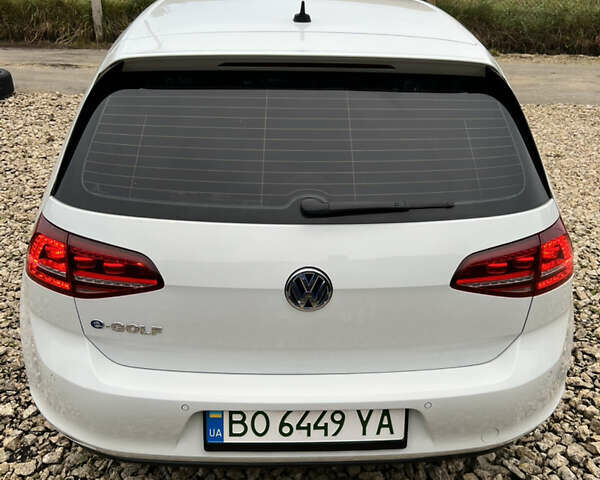 Белый Фольксваген e-Golf, объемом двигателя 0 л и пробегом 110 тыс. км за 8490 $, фото 46 на Automoto.ua