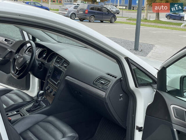 Белый Фольксваген e-Golf, объемом двигателя 0 л и пробегом 154 тыс. км за 9200 $, фото 23 на Automoto.ua