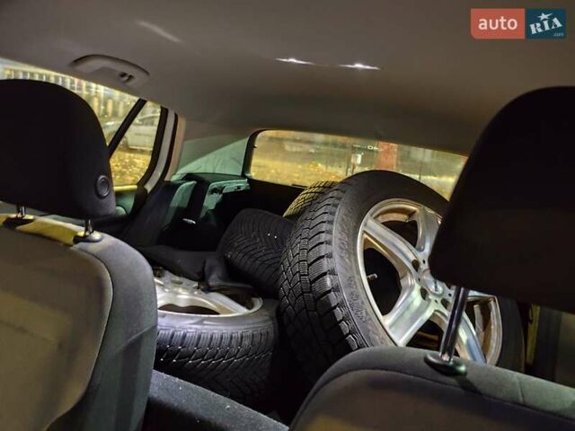 Білий Фольксваген e-Golf, об'ємом двигуна 0 л та пробігом 69 тис. км за 9111 $, фото 20 на Automoto.ua