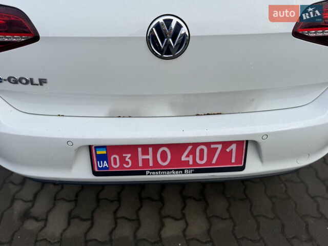 Белый Фольксваген e-Golf, объемом двигателя 0 л и пробегом 68 тыс. км за 6600 $, фото 9 на Automoto.ua