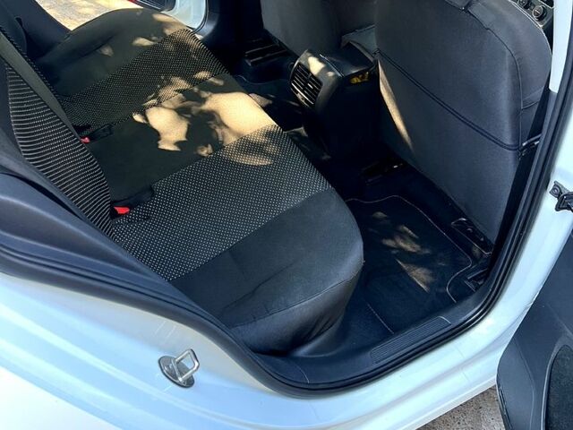 Белый Фольксваген e-Golf, объемом двигателя 0 л и пробегом 86 тыс. км за 10111 $, фото 6 на Automoto.ua