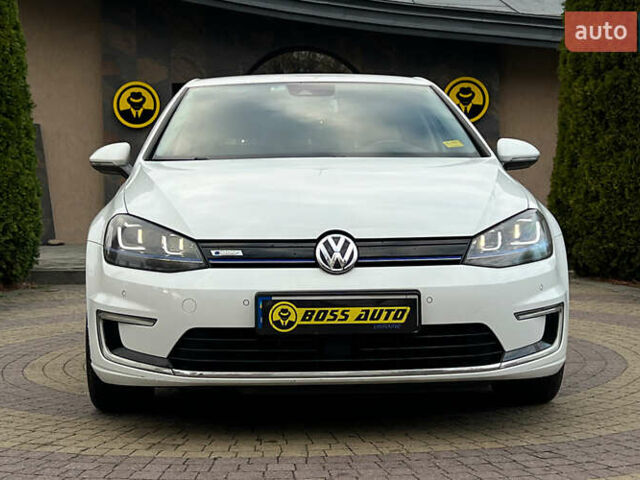 Белый Фольксваген e-Golf, объемом двигателя 0 л и пробегом 117 тыс. км за 11500 $, фото 1 на Automoto.ua