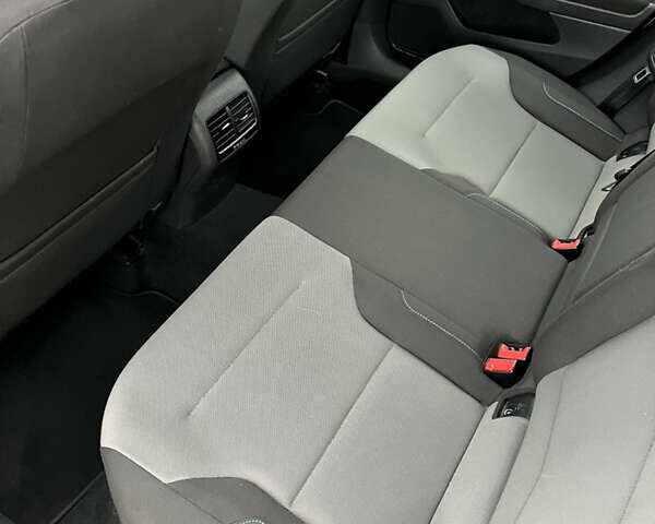 Белый Фольксваген e-Golf, объемом двигателя 0 л и пробегом 126 тыс. км за 8550 $, фото 26 на Automoto.ua