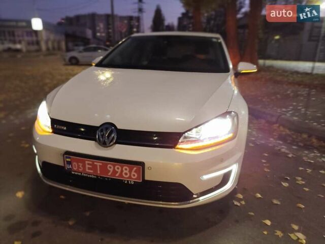 Білий Фольксваген e-Golf, об'ємом двигуна 0 л та пробігом 69 тис. км за 9111 $, фото 5 на Automoto.ua