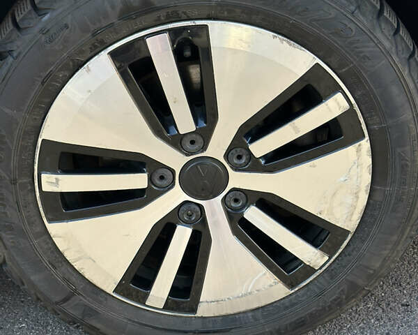 Белый Фольксваген e-Golf, объемом двигателя 0 л и пробегом 114 тыс. км за 10700 $, фото 13 на Automoto.ua