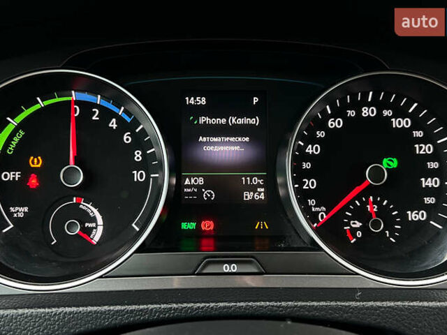 Белый Фольксваген e-Golf, объемом двигателя 0 л и пробегом 117 тыс. км за 11500 $, фото 13 на Automoto.ua