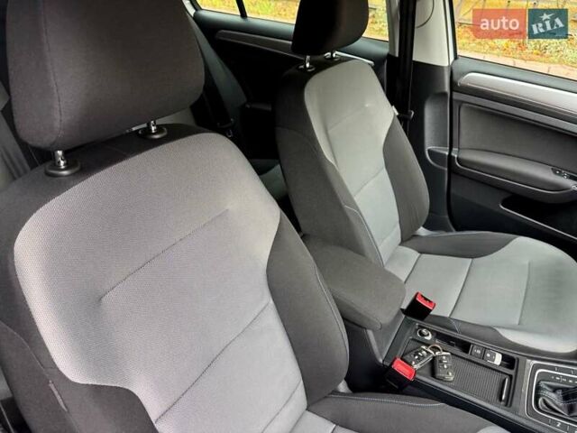 Белый Фольксваген e-Golf, объемом двигателя 0 л и пробегом 121 тыс. км за 8500 $, фото 21 на Automoto.ua