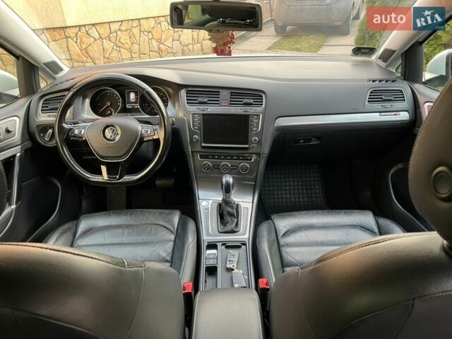 Белый Фольксваген e-Golf, объемом двигателя 0 л и пробегом 131 тыс. км за 8999 $, фото 3 на Automoto.ua