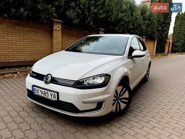 Белый Фольксваген e-Golf, объемом двигателя 0 л и пробегом 121 тыс. км за 8500 $, фото 6 на Automoto.ua