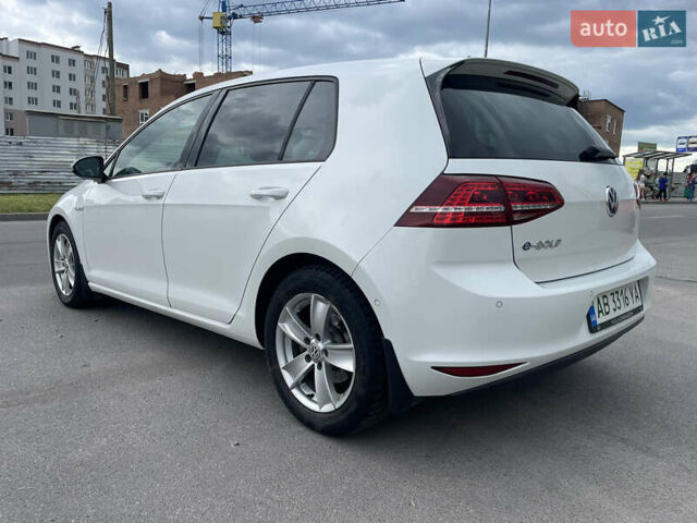 Белый Фольксваген e-Golf, объемом двигателя 0 л и пробегом 92 тыс. км за 9500 $, фото 12 на Automoto.ua