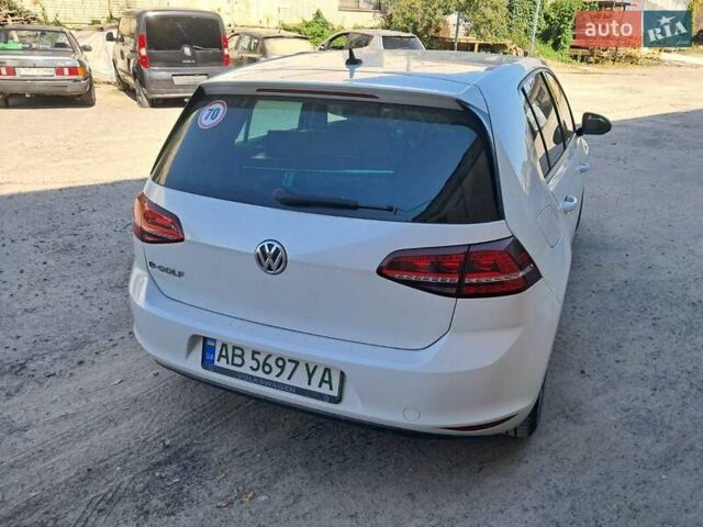 Белый Фольксваген e-Golf, объемом двигателя 0 л и пробегом 92 тыс. км за 7900 $, фото 5 на Automoto.ua