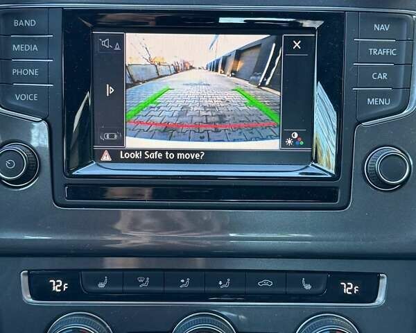 Белый Фольксваген e-Golf, объемом двигателя 0 л и пробегом 78 тыс. км за 10000 $, фото 19 на Automoto.ua