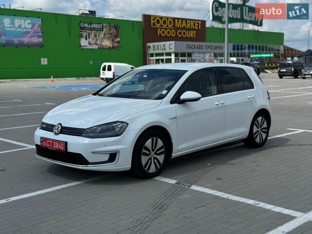 Белый Фольксваген e-Golf, объемом двигателя 0 л и пробегом 89 тыс. км за 8400 $, фото 4 на Automoto.ua