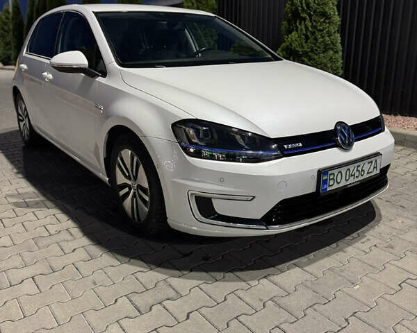 Белый Фольксваген e-Golf, объемом двигателя 0 л и пробегом 169 тыс. км за 8400 $, фото 4 на Automoto.ua