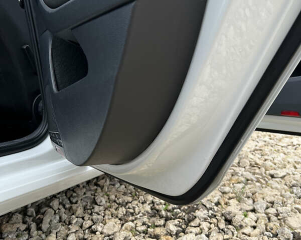 Білий Фольксваген e-Golf, об'ємом двигуна 0 л та пробігом 116 тис. км за 7700 $, фото 44 на Automoto.ua