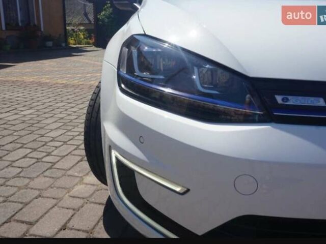 Білий Фольксваген e-Golf, об'ємом двигуна 0 л та пробігом 142 тис. км за 7900 $, фото 1 на Automoto.ua