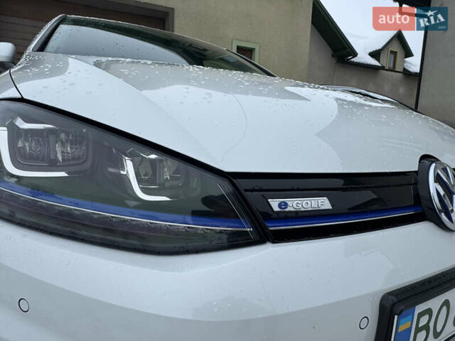 Белый Фольксваген e-Golf, объемом двигателя 0 л и пробегом 115 тыс. км за 9400 $, фото 17 на Automoto.ua