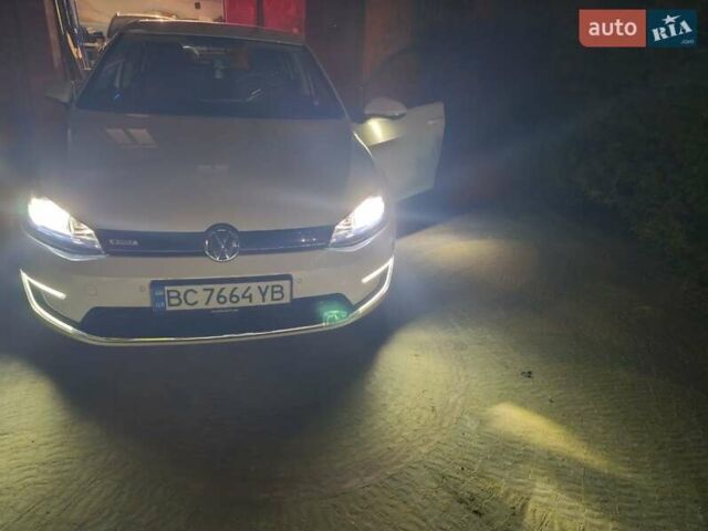 Білий Фольксваген e-Golf, об'ємом двигуна 0 л та пробігом 104 тис. км за 9500 $, фото 23 на Automoto.ua