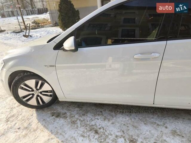Білий Фольксваген e-Golf, об'ємом двигуна 0 л та пробігом 131 тис. км за 8999 $, фото 6 на Automoto.ua