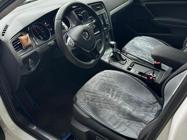 Білий Фольксваген e-Golf, об'ємом двигуна 0 л та пробігом 190 тис. км за 7999 $, фото 19 на Automoto.ua