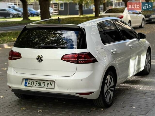 Белый Фольксваген e-Golf, объемом двигателя 0 л и пробегом 169 тыс. км за 8600 $, фото 5 на Automoto.ua