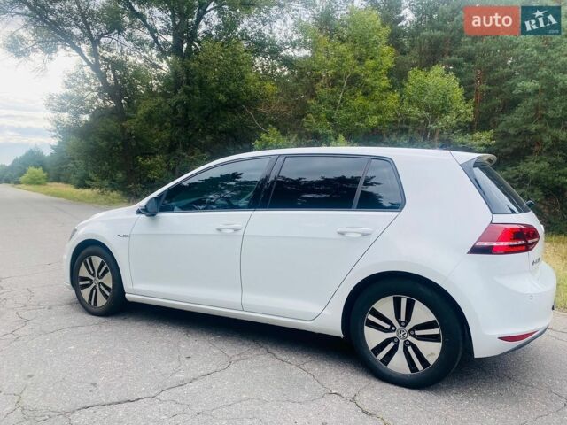 Білий Фольксваген e-Golf, об'ємом двигуна 0 л та пробігом 132 тис. км за 9500 $, фото 7 на Automoto.ua