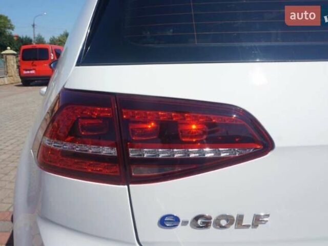 Білий Фольксваген e-Golf, об'ємом двигуна 0 л та пробігом 142 тис. км за 7900 $, фото 4 на Automoto.ua