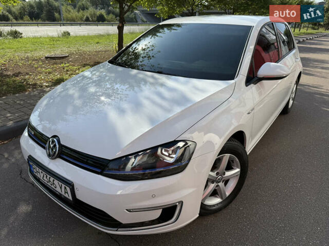 Белый Фольксваген e-Golf, объемом двигателя 0 л и пробегом 95 тыс. км за 9500 $, фото 17 на Automoto.ua