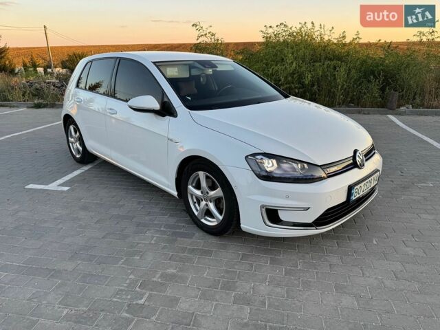 Белый Фольксваген e-Golf, объемом двигателя 0 л и пробегом 172 тыс. км за 8399 $, фото 2 на Automoto.ua