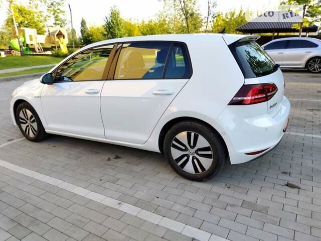 Белый Фольксваген e-Golf, объемом двигателя 0 л и пробегом 99 тыс. км за 12700 $, фото 16 на Automoto.ua