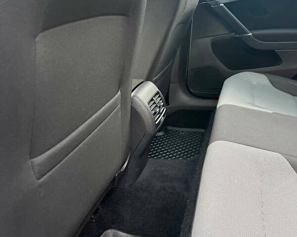 Белый Фольксваген e-Golf, объемом двигателя 0 л и пробегом 114 тыс. км за 9800 $, фото 43 на Automoto.ua