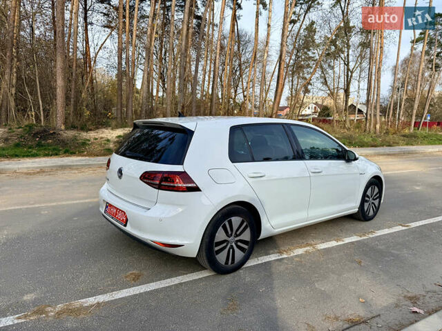 Білий Фольксваген e-Golf, об'ємом двигуна 0 л та пробігом 149 тис. км за 8200 $, фото 4 на Automoto.ua