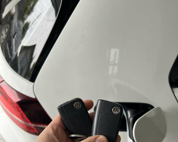 Білий Фольксваген e-Golf, об'ємом двигуна 0 л та пробігом 116 тис. км за 7700 $, фото 60 на Automoto.ua