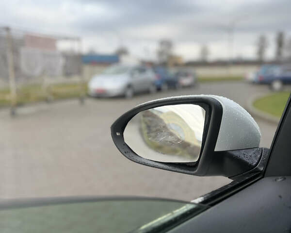 Белый Фольксваген e-Golf, объемом двигателя 0 л и пробегом 68 тыс. км за 6600 $, фото 30 на Automoto.ua