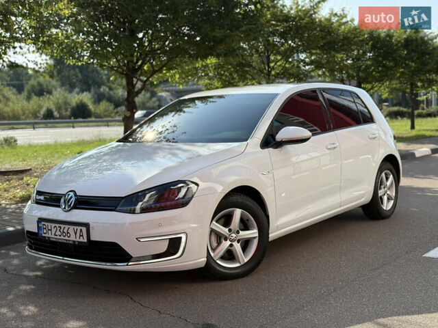 Белый Фольксваген e-Golf, объемом двигателя 0 л и пробегом 95 тыс. км за 9500 $, фото 12 на Automoto.ua