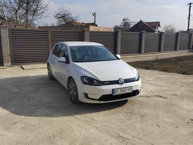 Белый Фольксваген e-Golf, объемом двигателя 0 л и пробегом 84 тыс. км за 9600 $, фото 4 на Automoto.ua