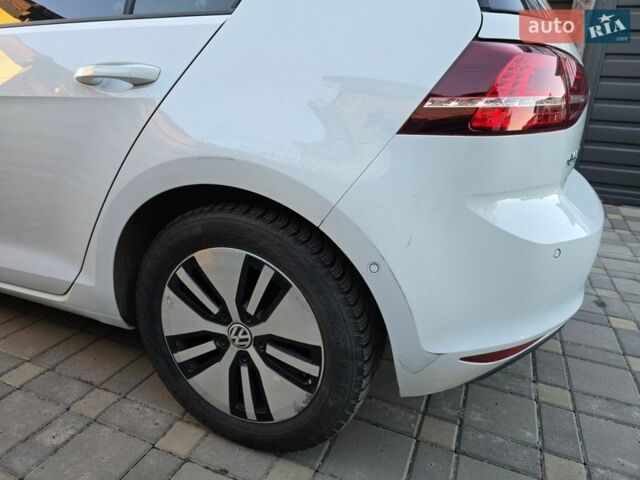 Білий Фольксваген e-Golf, об'ємом двигуна 0 л та пробігом 152 тис. км за 8000 $, фото 10 на Automoto.ua