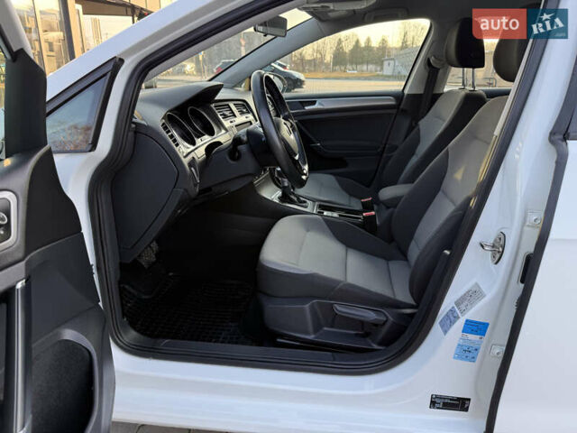 Білий Фольксваген e-Golf, об'ємом двигуна 0 л та пробігом 97 тис. км за 8500 $, фото 25 на Automoto.ua