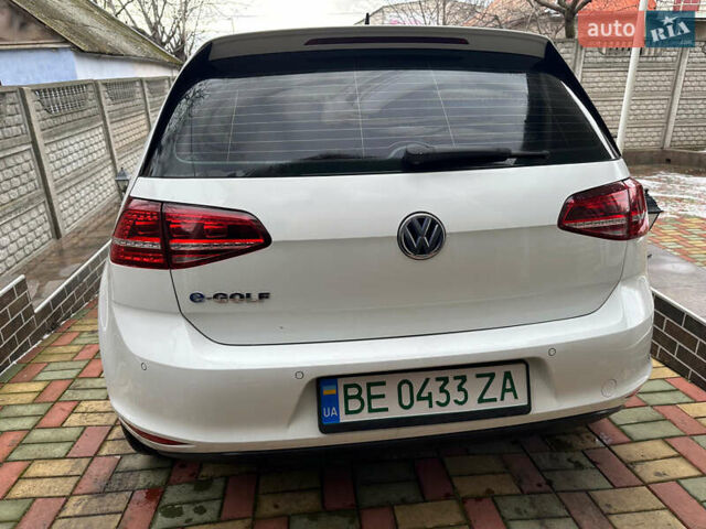 Білий Фольксваген e-Golf, об'ємом двигуна 0 л та пробігом 113 тис. км за 9900 $, фото 9 на Automoto.ua