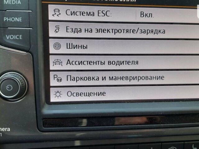 Белый Фольксваген e-Golf, объемом двигателя 0 л и пробегом 107 тыс. км за 9500 $, фото 23 на Automoto.ua