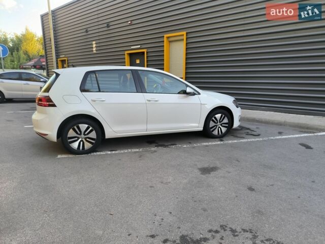Білий Фольксваген e-Golf, об'ємом двигуна 0 л та пробігом 165 тис. км за 8400 $, фото 13 на Automoto.ua