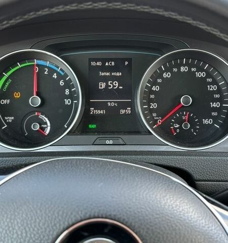 Белый Фольксваген e-Golf, объемом двигателя 0 л и пробегом 214 тыс. км за 7200 $, фото 7 на Automoto.ua