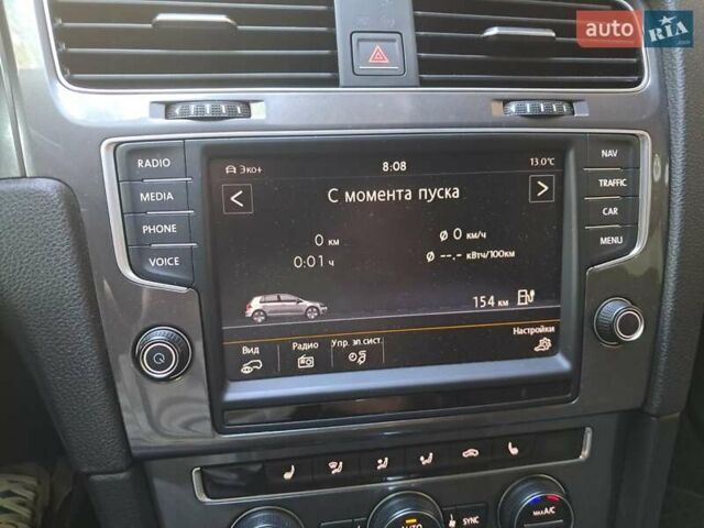 Белый Фольксваген e-Golf, объемом двигателя 0 л и пробегом 92 тыс. км за 7900 $, фото 7 на Automoto.ua