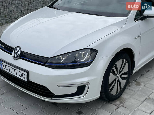Белый Фольксваген e-Golf, объемом двигателя 0 л и пробегом 154 тыс. км за 9200 $, фото 9 на Automoto.ua
