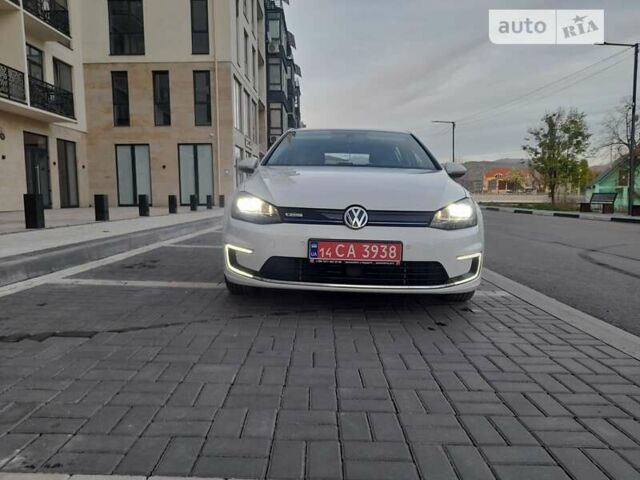 Білий Фольксваген e-Golf, об'ємом двигуна 0 л та пробігом 134 тис. км за 10549 $, фото 34 на Automoto.ua